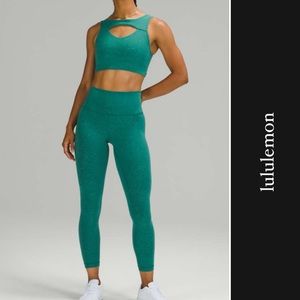 Lululemon Invigorate Cut-out Train Bra in Crunch Teal Lagoon • 10